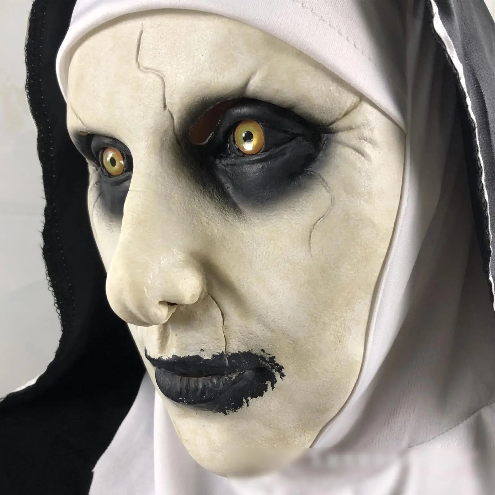 The Nun - Hoofddoek Cosplay Masker