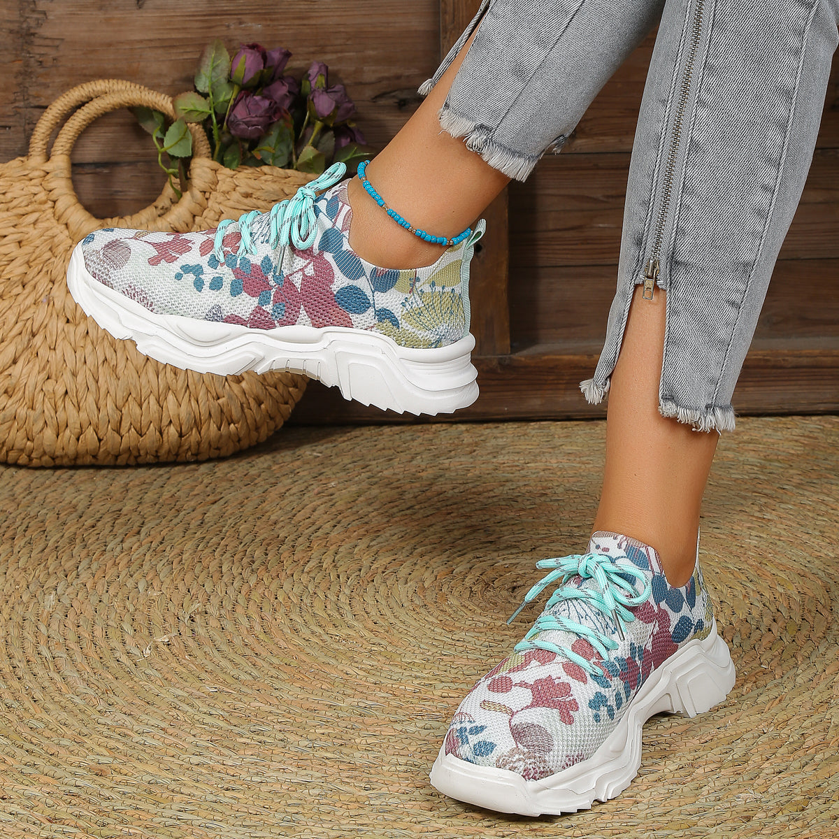 Ademende orthopedische sneakers met vetersluiting en bloemenprint